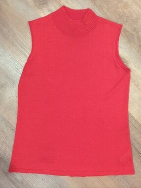 Peter Nygard Sleeveless Mock Neck Tank in Bright Red